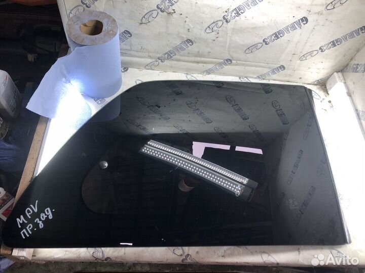 Стекло заднее правое Mazda MPV