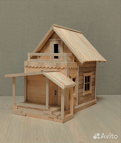 Декоративный домик из дерева