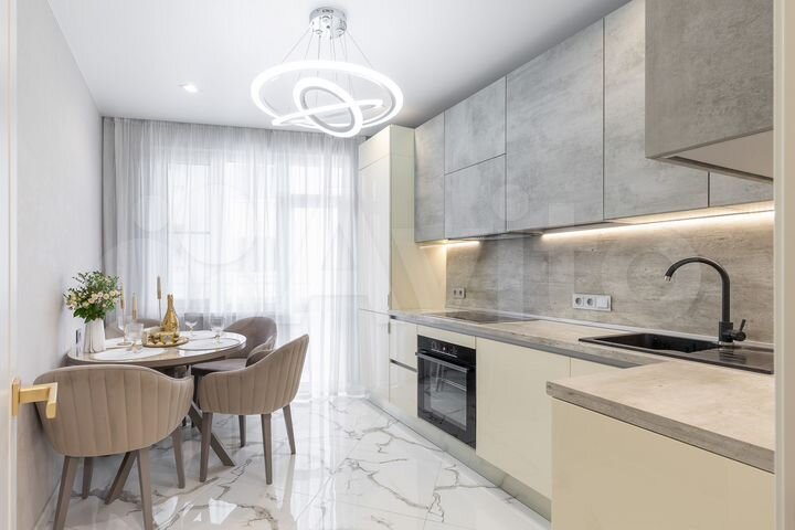 2-к. квартира, 79 м², 10/17 эт.