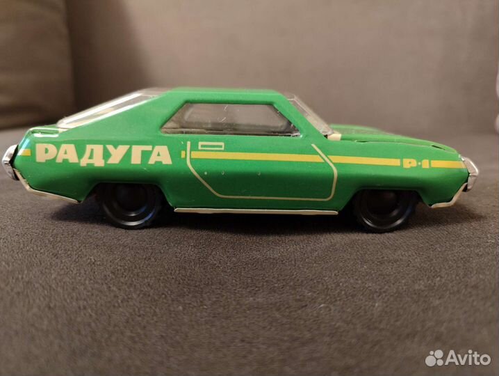 Игрушка автомобиль 