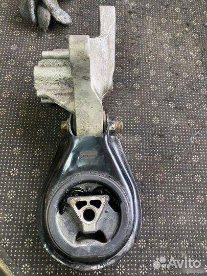 Опора двс Ford Focus 2 седан qqdb 2006