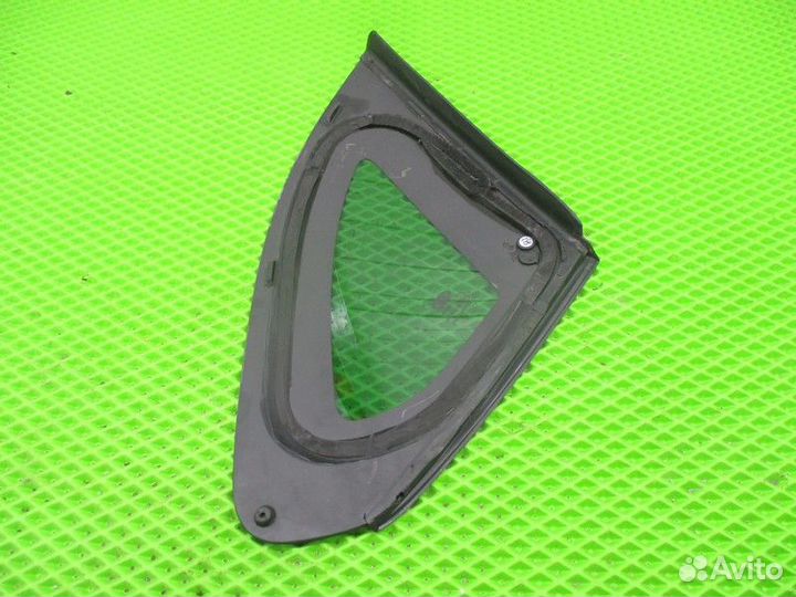 Стекло кузовное глухое левое LADA Xray