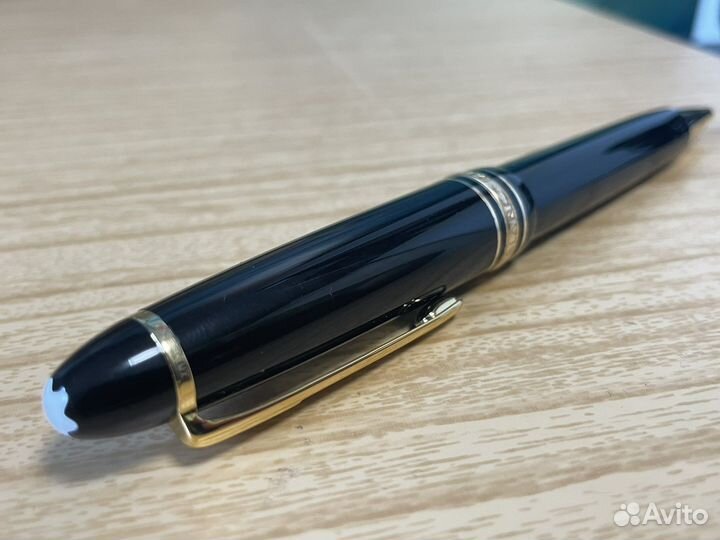 Шариковая ручка montblac