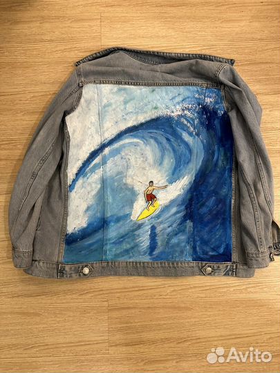 Джинсовая куртка женская с принтом