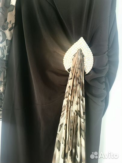 Вечернее платье с палантином