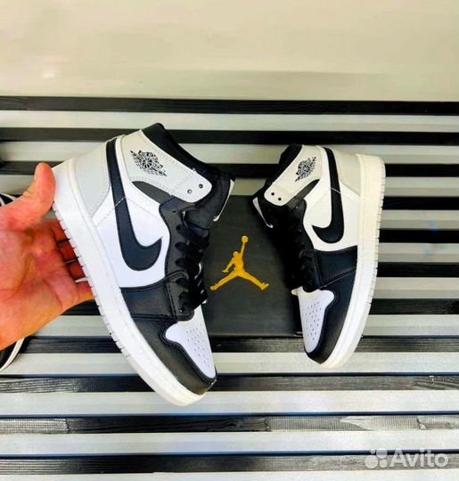 Джорданы женские