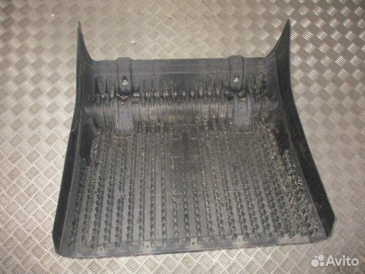 Крыло заднее Mercedes-Benz A9605200520