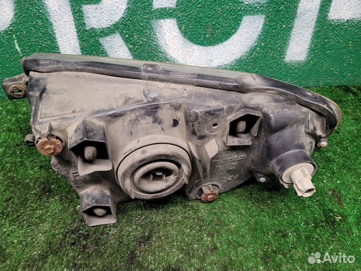 Фара правая Pajero Io