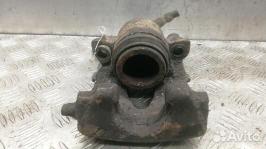 Суппорт тормозной передний правый skoda octavia A5