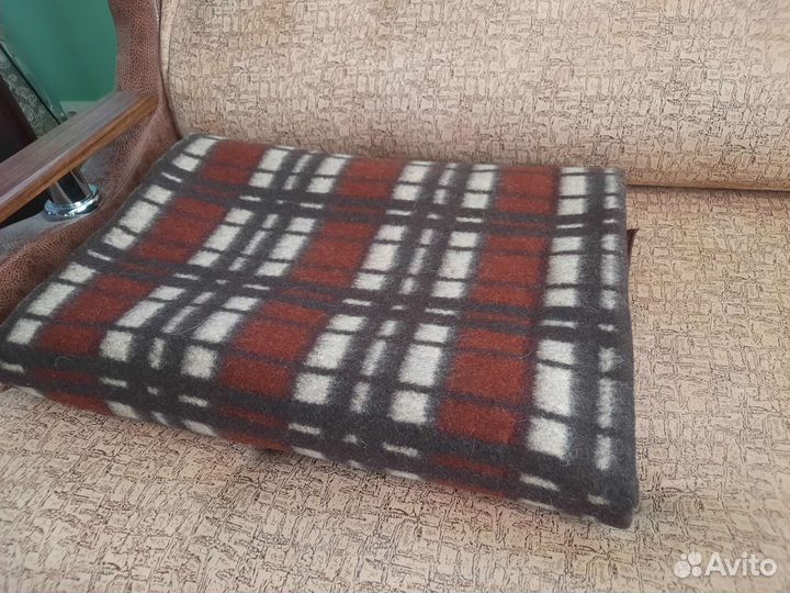 Одеяло шерстяное