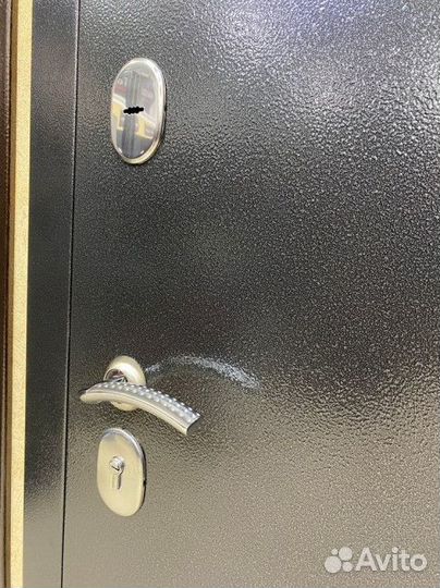 Дверь Marcus Мальта серебро Бетон светлый