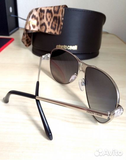 Очки солнцезащитные