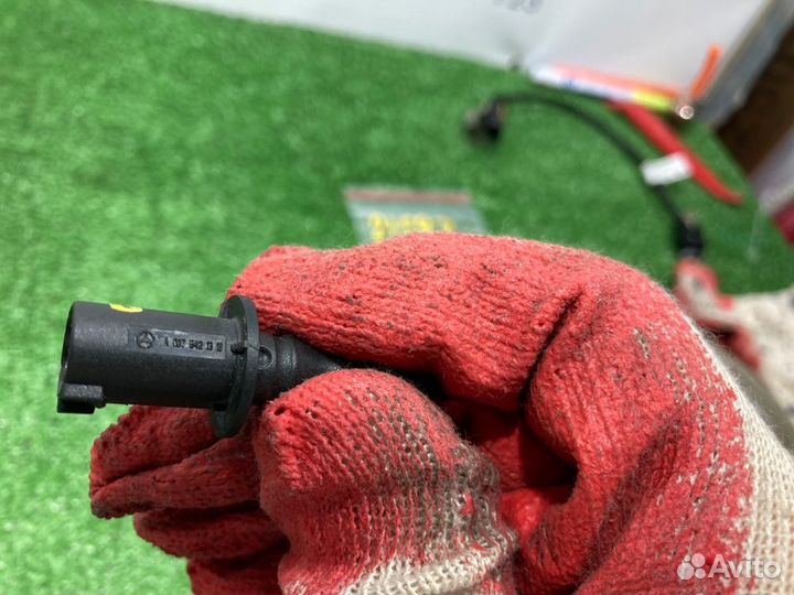 Датчик температуры воздуха Mercedes-Benz A180 W176