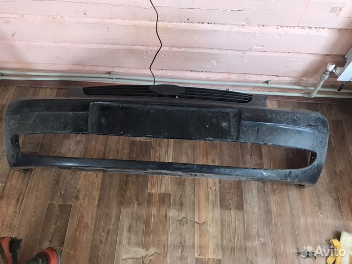 Продам бампер priora 1