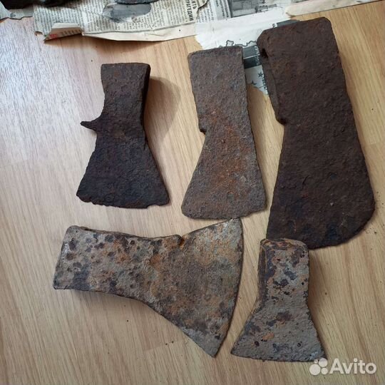 Топор старинный