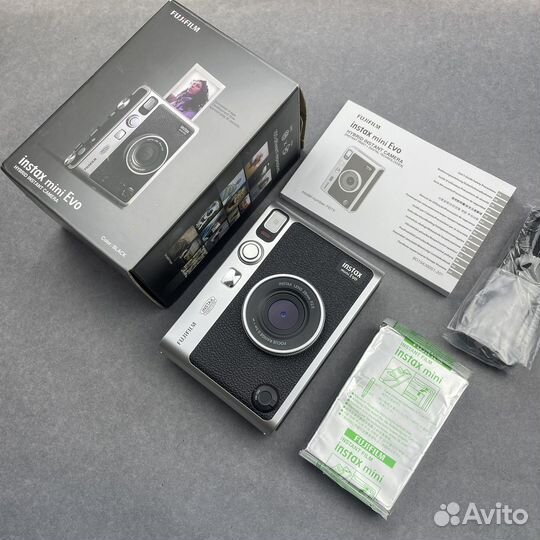 Fujifilm instax mini Evo + картридж