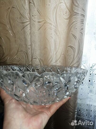Большая хрустальная ваза