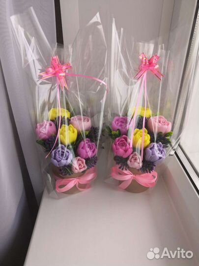 Букет в крафтовом стакане