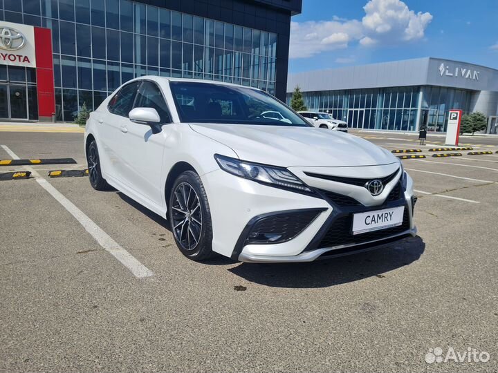 Toyota Camry, 2023