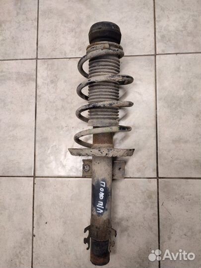 Стойка подвески передняя Volkswagen Polo седан 1.6