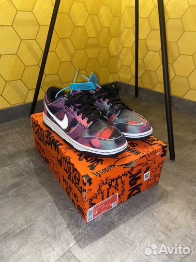 Nike dunk low graffiti