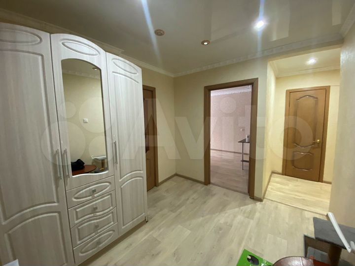 2-к. квартира, 57 м², 2/5 эт.