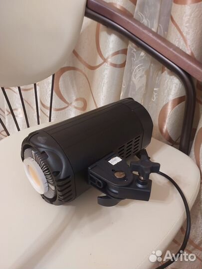 Свет Falcon eyes studio Led cob180 bw как новый