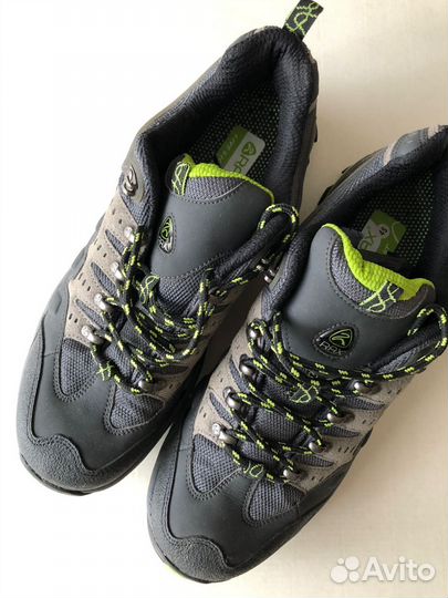 Кроссовки новые стелька 28 см