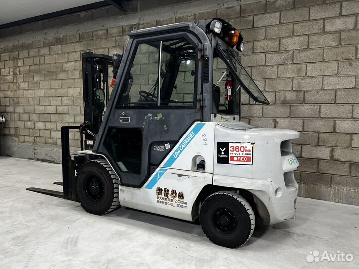 Вилочный погрузчик Unicarriers FD25T5, 2017