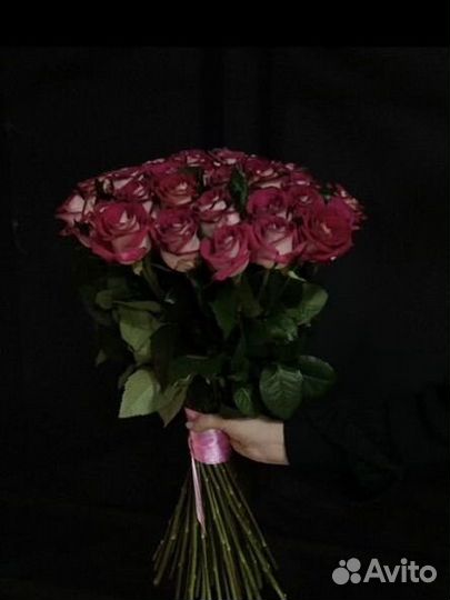 Большой букет из 51 редкой импортной розы