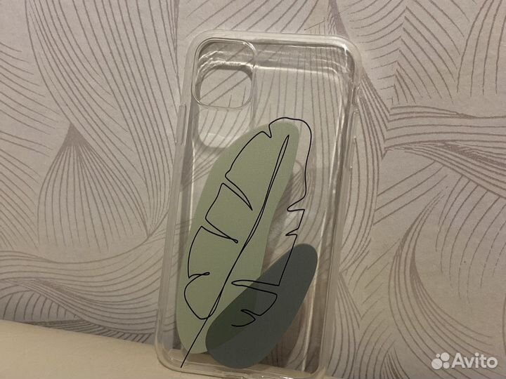 Чехол на iPhone 11