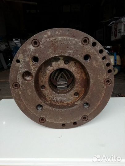 Патрон и резцы