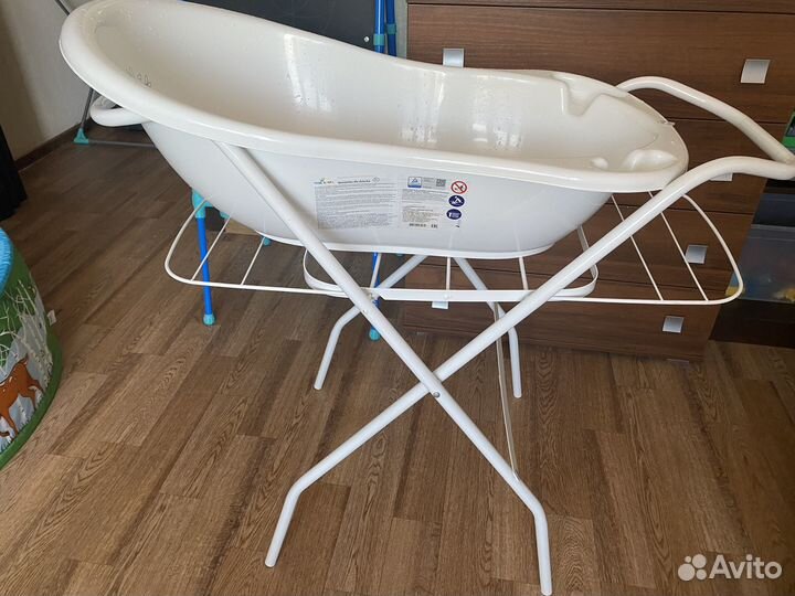 Детская ванночка с подставкой