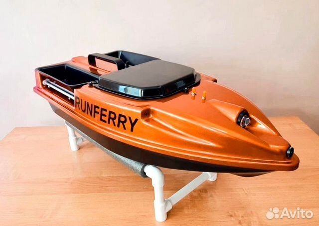 Прикормочный карповый кораблик Ранферри Speed V4