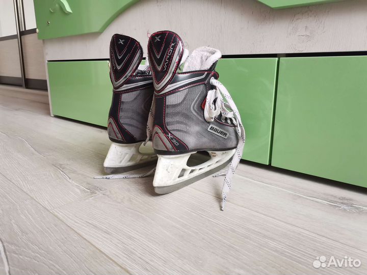 Хоккейные коньки bauer детские