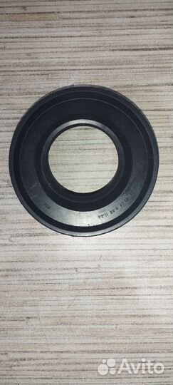 Сальник хвостовика редуктора заднего моста Ssang