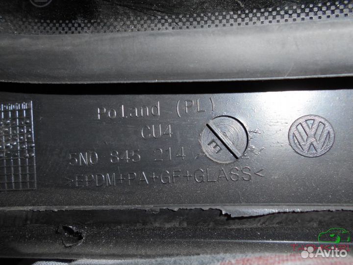 Форточка задняя правая Volkswagen Tiguan (07-16)