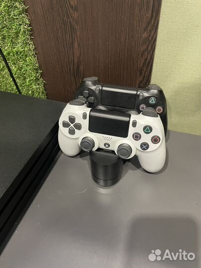 Sony PS4 pro 1tb
