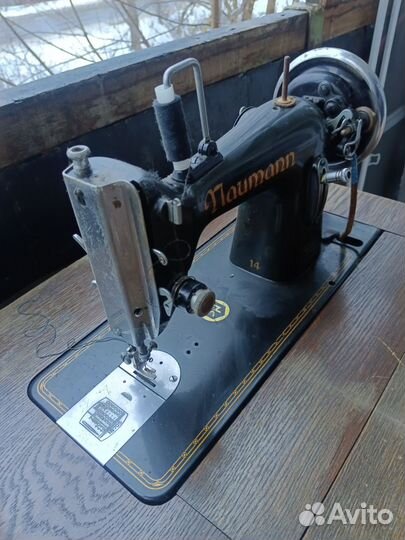 Швейная машина naumann