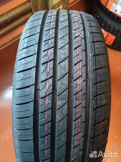 Sonix L-Zeal 56 245/45 R20 103W