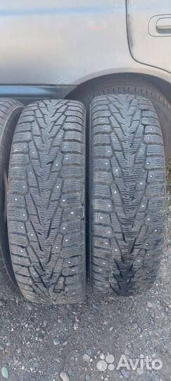 Комплект зимних шин 225/75/16