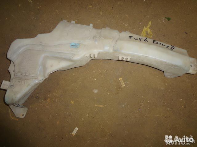 Ford Focus 2 2008-2011, бачок омывателя