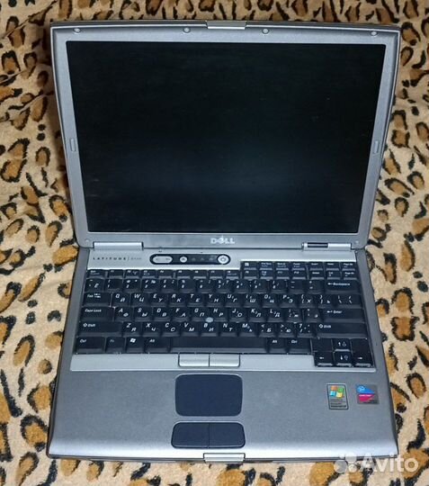 Ноутбук Dell Latitude D600