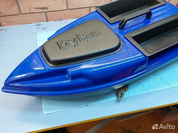 Прикормочный кораблик Dylan (Дилан)