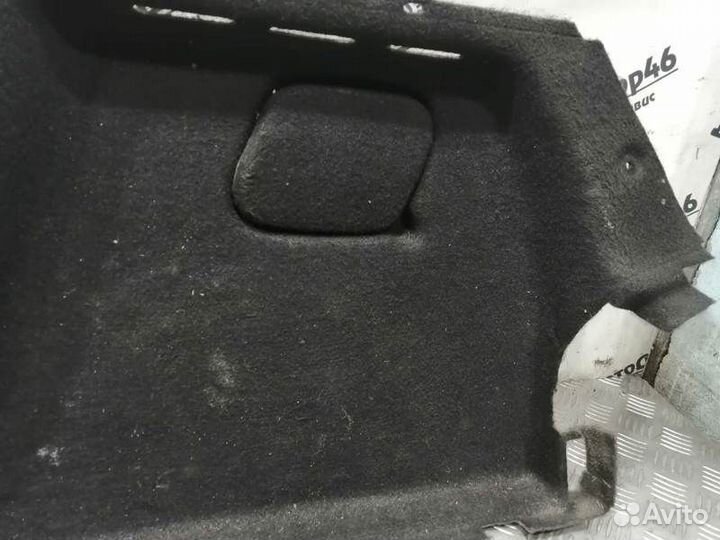 Обшивка багажника правая Renault Megane 3 хэтчбек