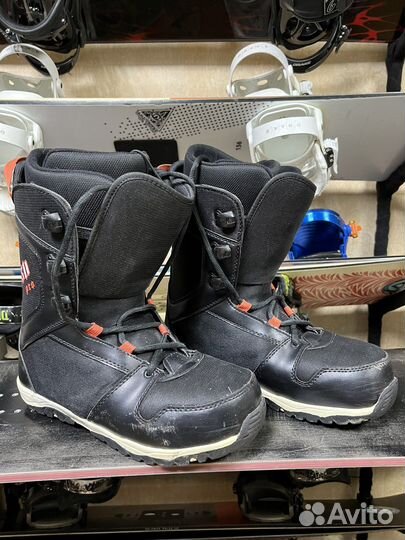 Сноубордические ботинки женские и мужские
