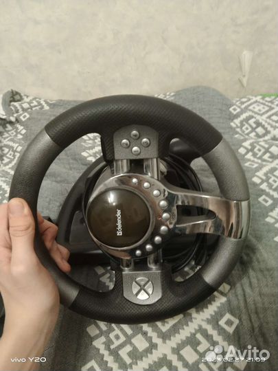 Игровой руль с педалями