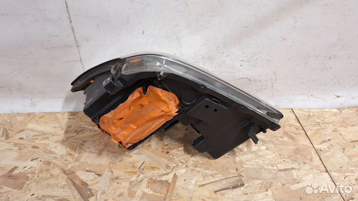 Фара правая Lexus RX 2003-2008 811100E030