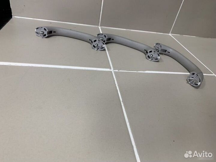 Ручка потолочная Mitsubishi L200