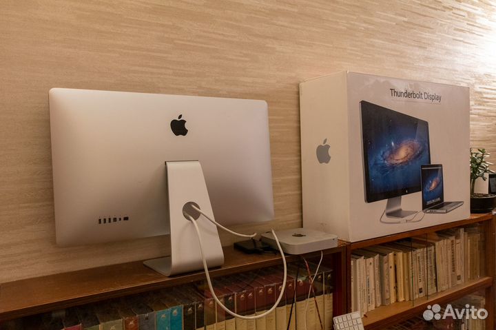 Apple thunderbolt display 27